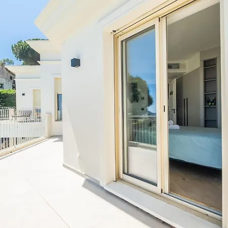 Villa SERRENDY PETIT BIJOU MAISON STYLE ROOFTOP Hauteurs de Mandelieu