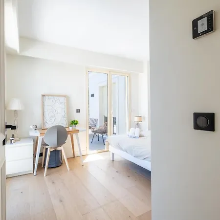 SERRENDY PETIT BIJOU MAISON STYLE ROOFTOP Hauteurs de Mandelieu Villa *